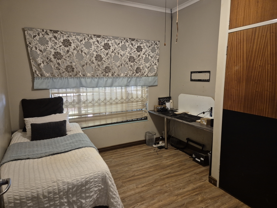 4 Bedroom Property for Sale in Wilkoppies North West